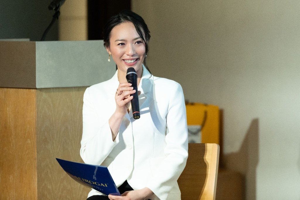 リン氏が、自身の歩みと経験を参加者と共有